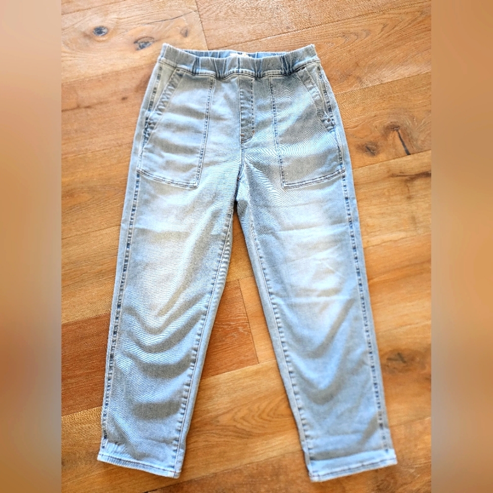 Madewell Relaxed Pull On Jeans.  Size Small